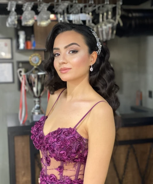 Bahar Yazıcıer Saç Tasarım