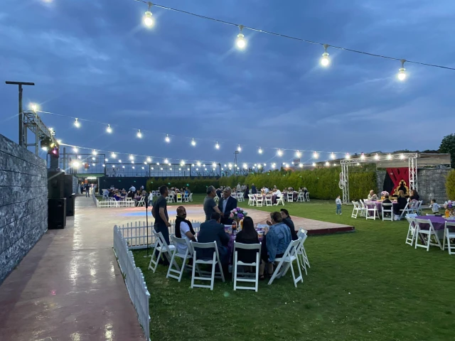 Lion Wedding Park