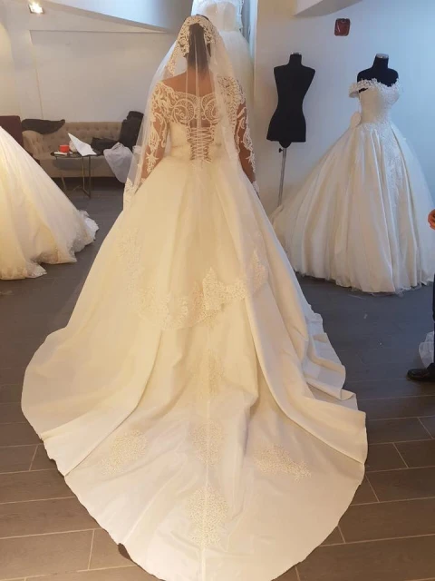Demet's Gelinlik Evi