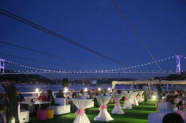 Bosphorus Teknede Düğün ve Davet Organization