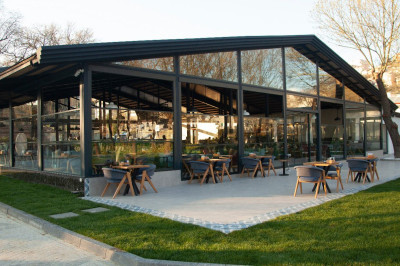 Qadraj Kafe ve Restaurant