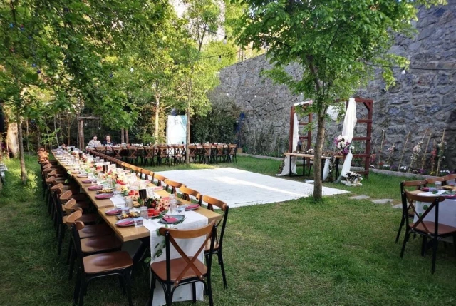 Bahçe Kuzguncuk