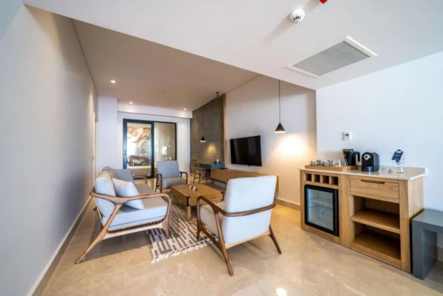 Lures Hotel