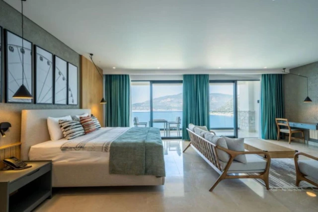 Lures Hotel