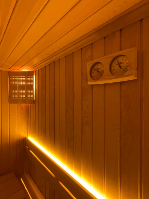 Lures Hotel