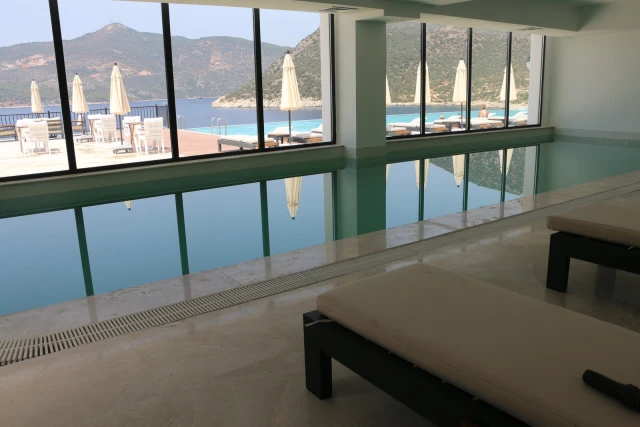 Lures Hotel
