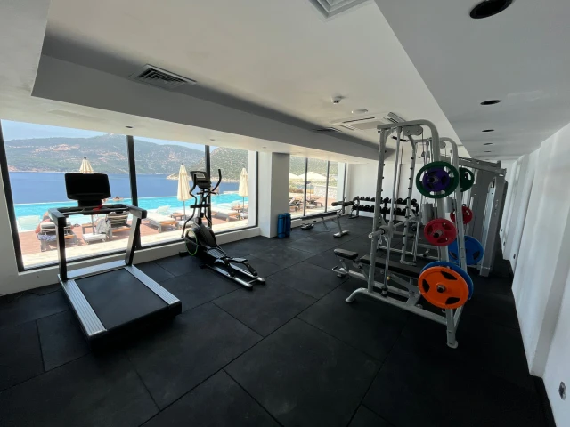 Lures Hotel