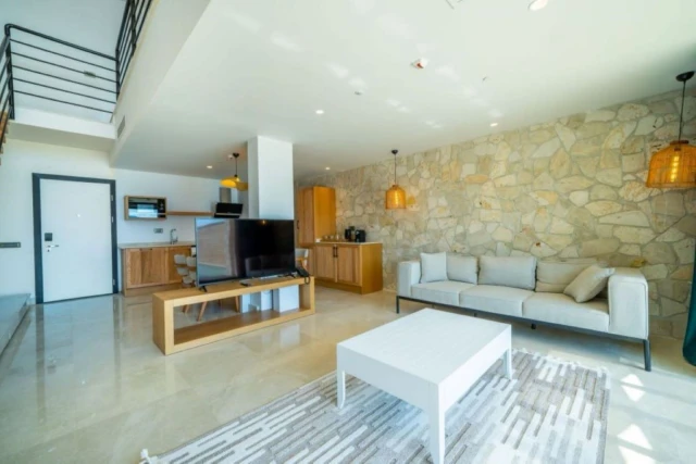 Lures Hotel