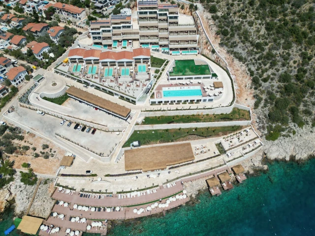 Lures Hotel