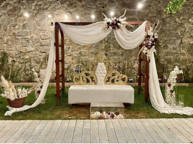 Bahçe Kuzguncuk