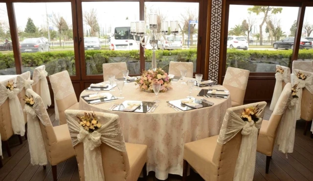 Nanna Restaurant