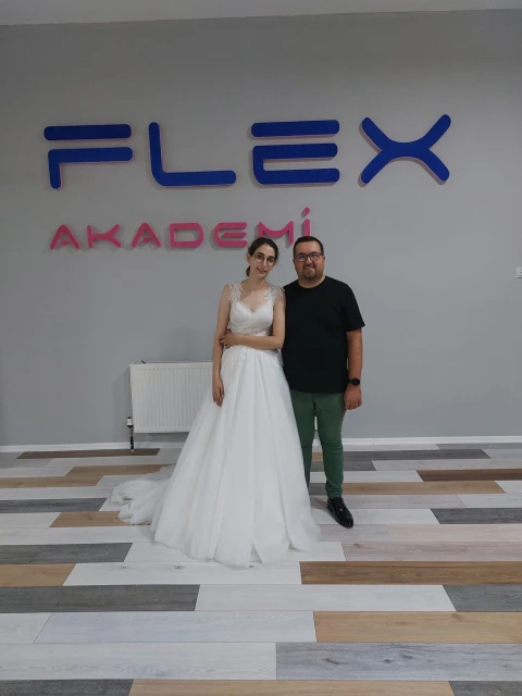 Flex Dans ve Sanat Akademi
