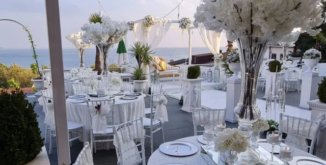Elite Garden Davet