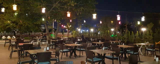 Lahza Cafe & Restaurant