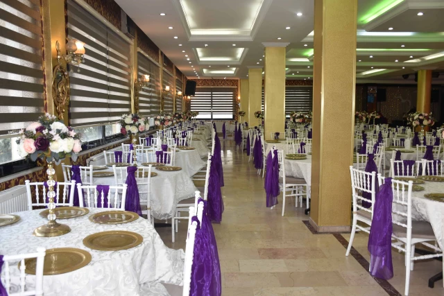 Salon Büklü
