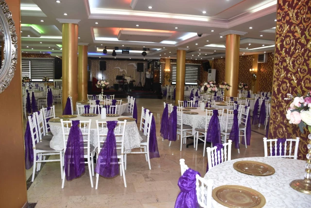 Salon Büklü
