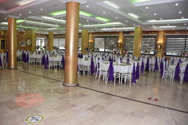 Salon Büklü