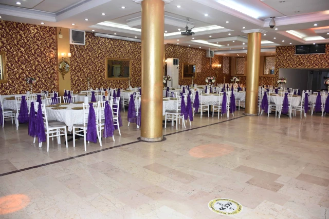 Salon Büklü
