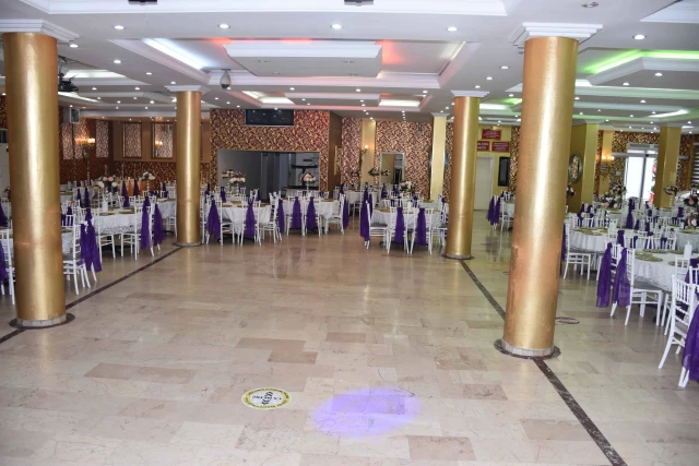 Salon Büklü