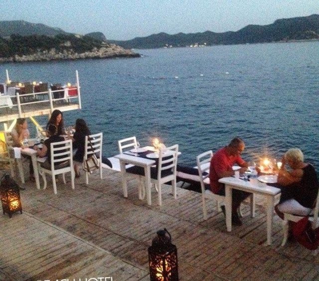 Nur Beach Restaurant