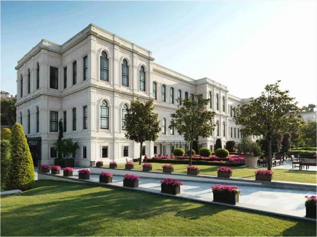 Four Seasons Bosphorus Hotel
