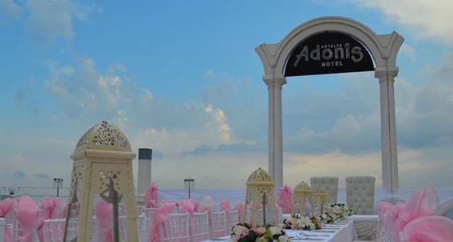 Adonis Hotel