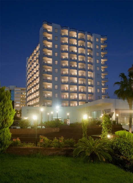 Adonis Hotel