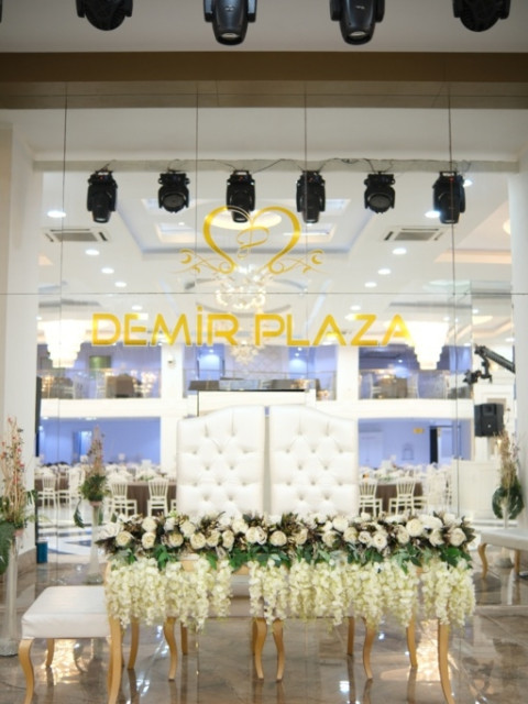 Demir Plaza