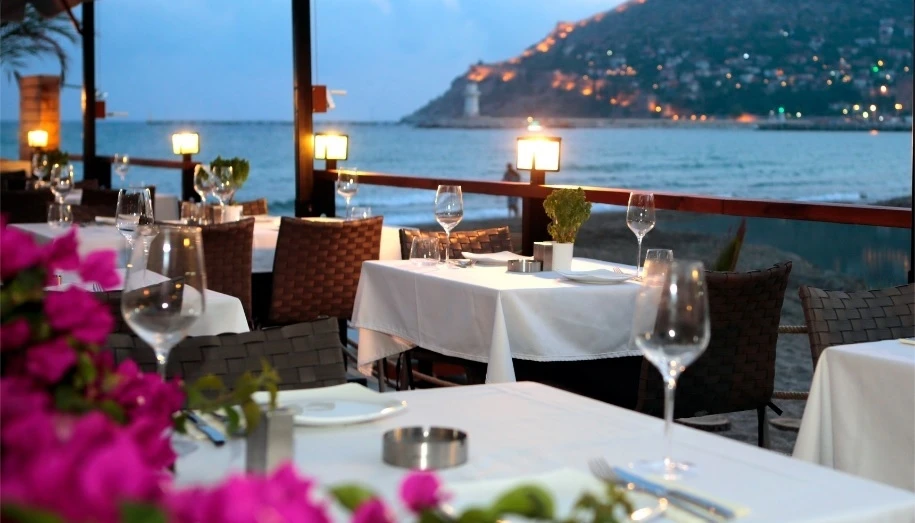 en-vie-beach-0M1ywvb