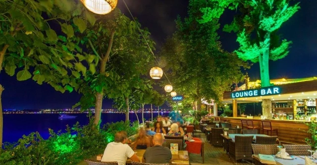 Side Orfoz Restaurant