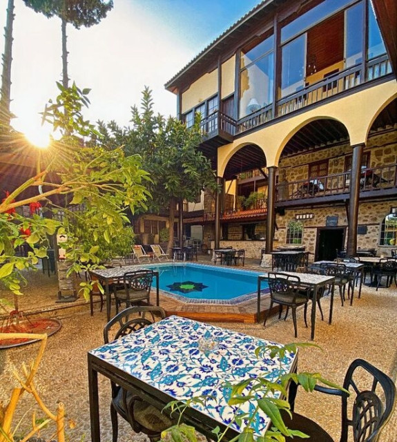 Alp Paşa Hotel