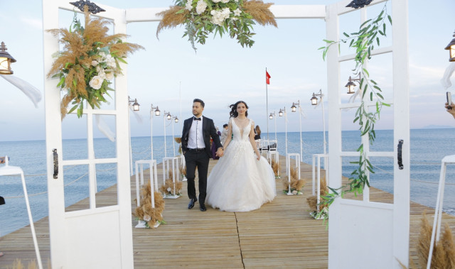 Larena Beach Wedding