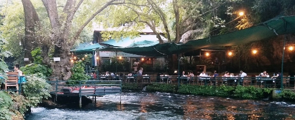 Arkadaş Et ve Balık Restaurant