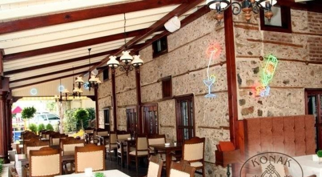 Konak Restaurant & Cafe