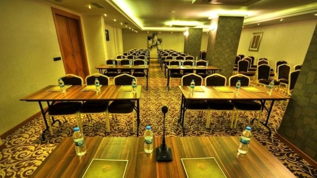 Golden Deluxe Otel