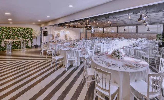 Plus Hotel Bostancı