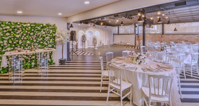 Plus Hotel Bostancı