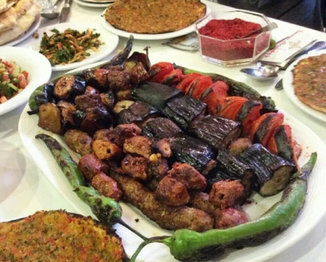 İmam Çağdaş