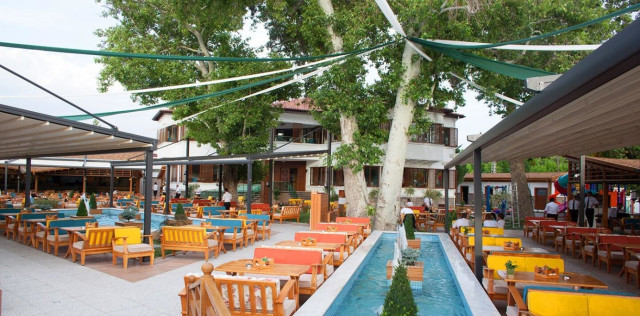 Nevizade Cafe & Restaurant