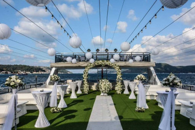 Kokteyl ve Yemekli Menüler Kişi Başı 600 TL!