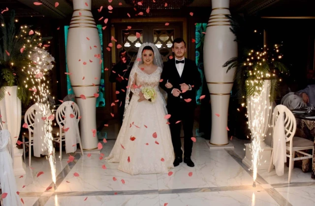 Alvina Davet Balo Salonu