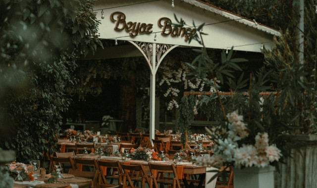 Beyaz Bahçe
