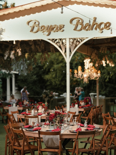 Beyaz Bahçe