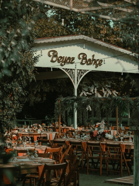 Beyaz Bahçe
