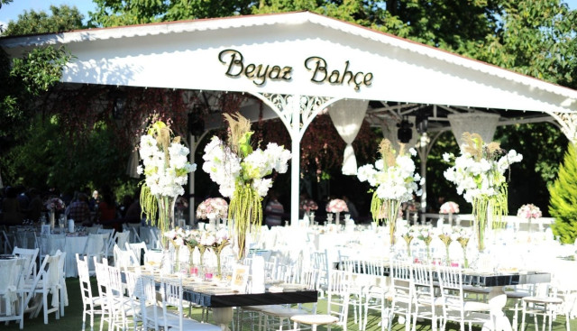 Beyaz Bahçe