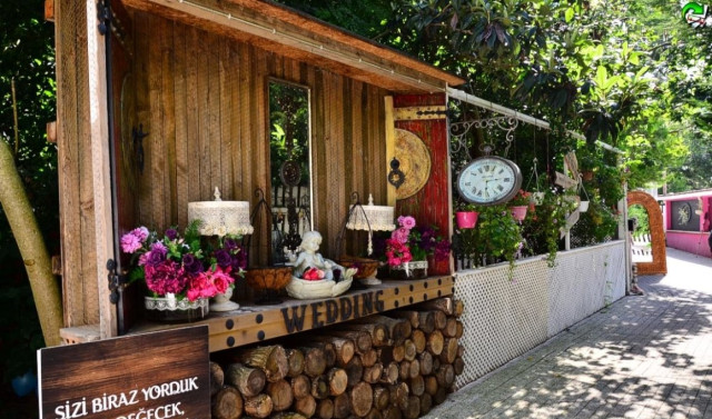 Beyaz Bahçe