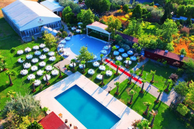 Revan Garden Davet Havuzlu Bahçe