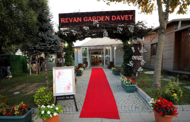 Revan Garden Davet Havuzlu Bahçe