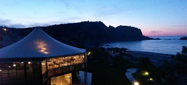Mad Sea Beach Hotel