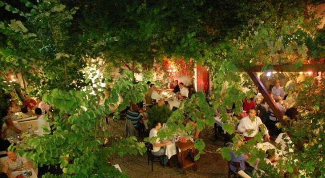 İncir Altı Meyhanesi